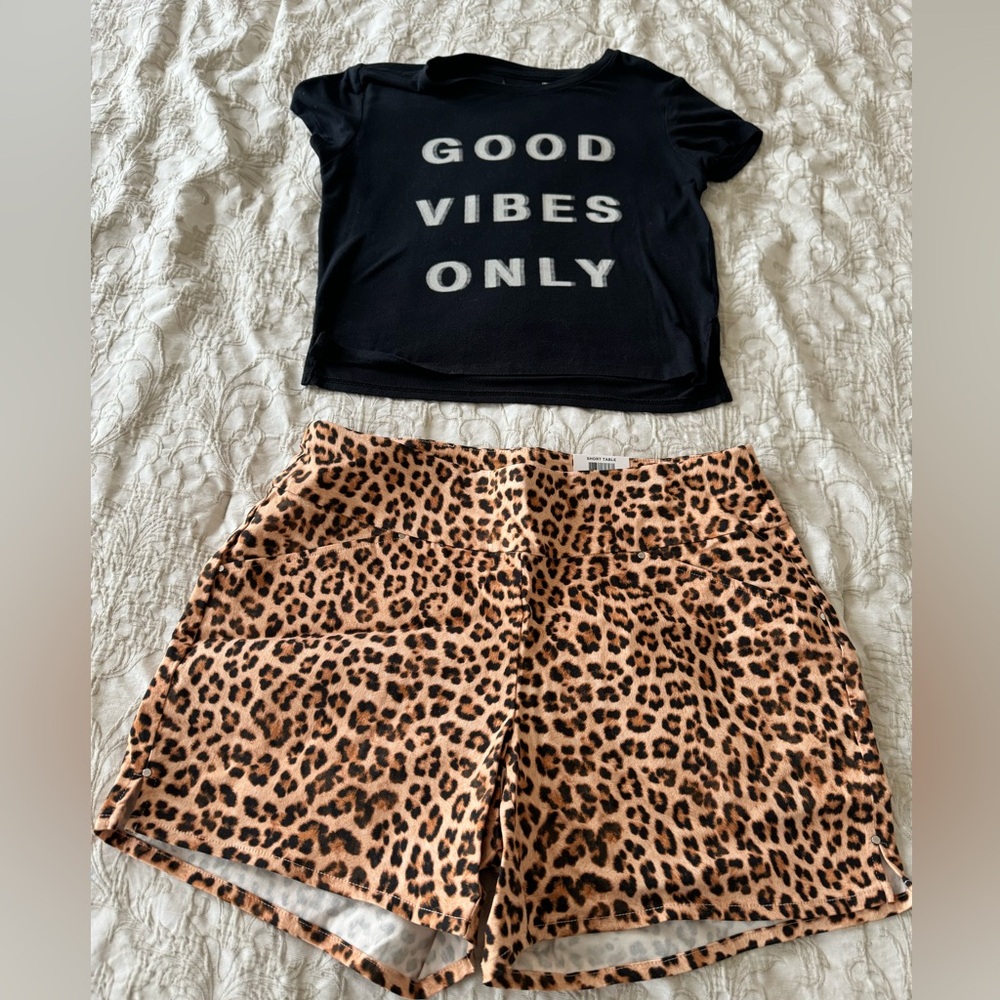 Inc New with tags size 10 leopard high wasted shorts